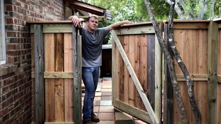how to build a wooden fence gate that won't sag
