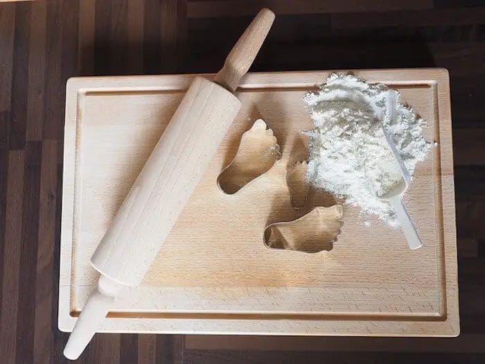 how to clean a wooden rolling pin
