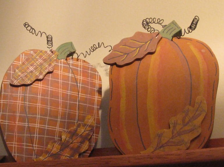 how to paint a wood pumpkin
