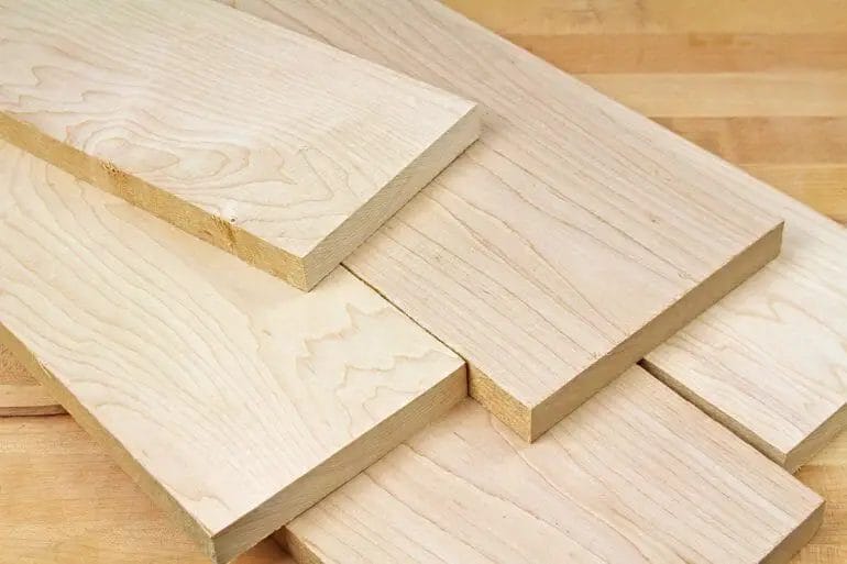 is maple a hard or soft wood
