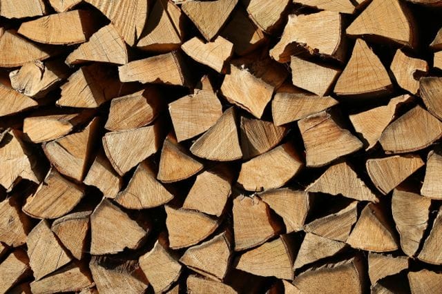 what does seasoned wood mean